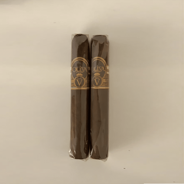 Coffret Dégustation Cigares Cubains Premium – Cohiba Behike, H. Upmann Edición Limitada & Classiques 2 1 Coffret Dégustation Cigares Cubains Premium – Cohiba Behike, H. Upmann Edición Limitada & Classiques 2